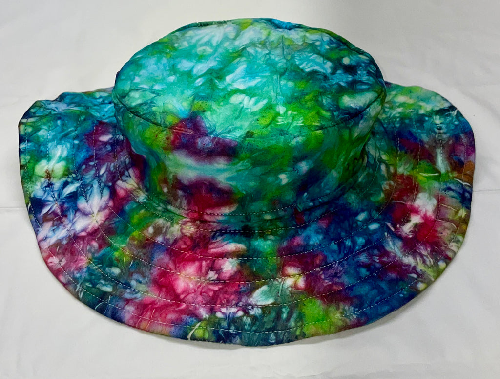 L Tie-Dye Bucket Hat
