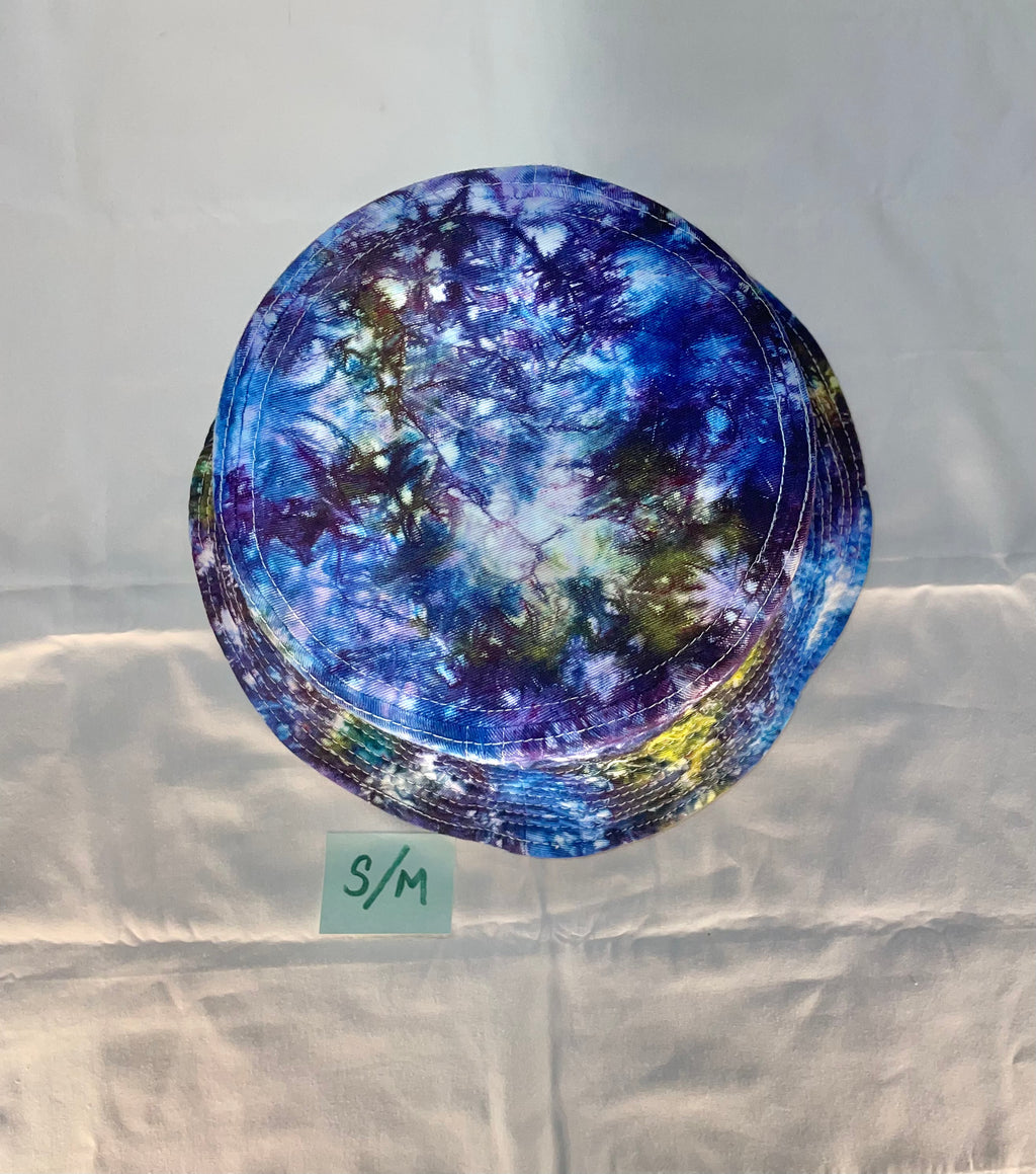 S/M Short Brim Tiedye Bucket Hat