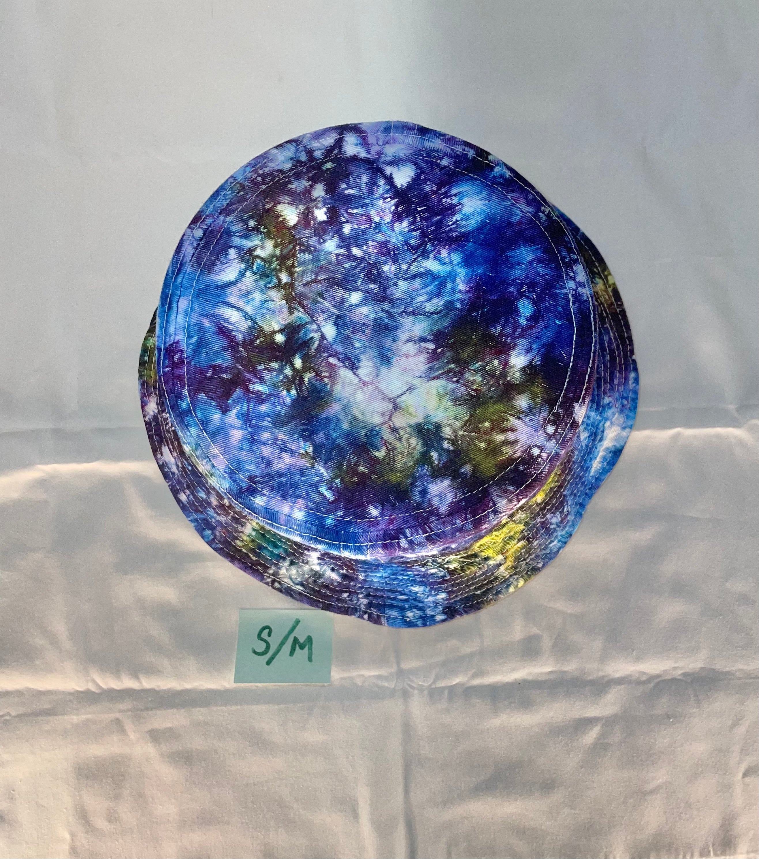 S/M Short Brim Tiedye Bucket Hat