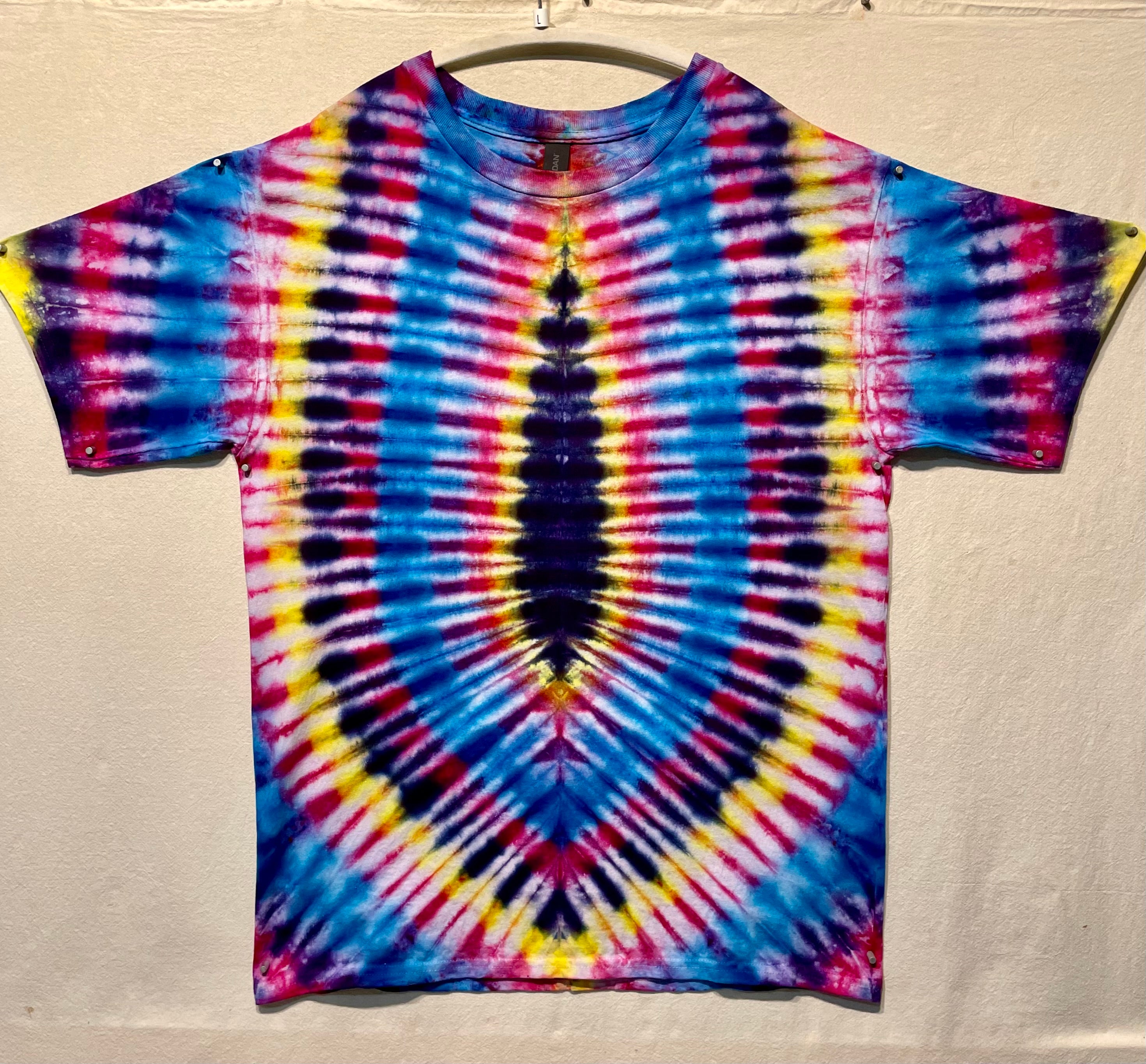 L Cosmic Oval Tie-Dye GILDAN T-Shirt