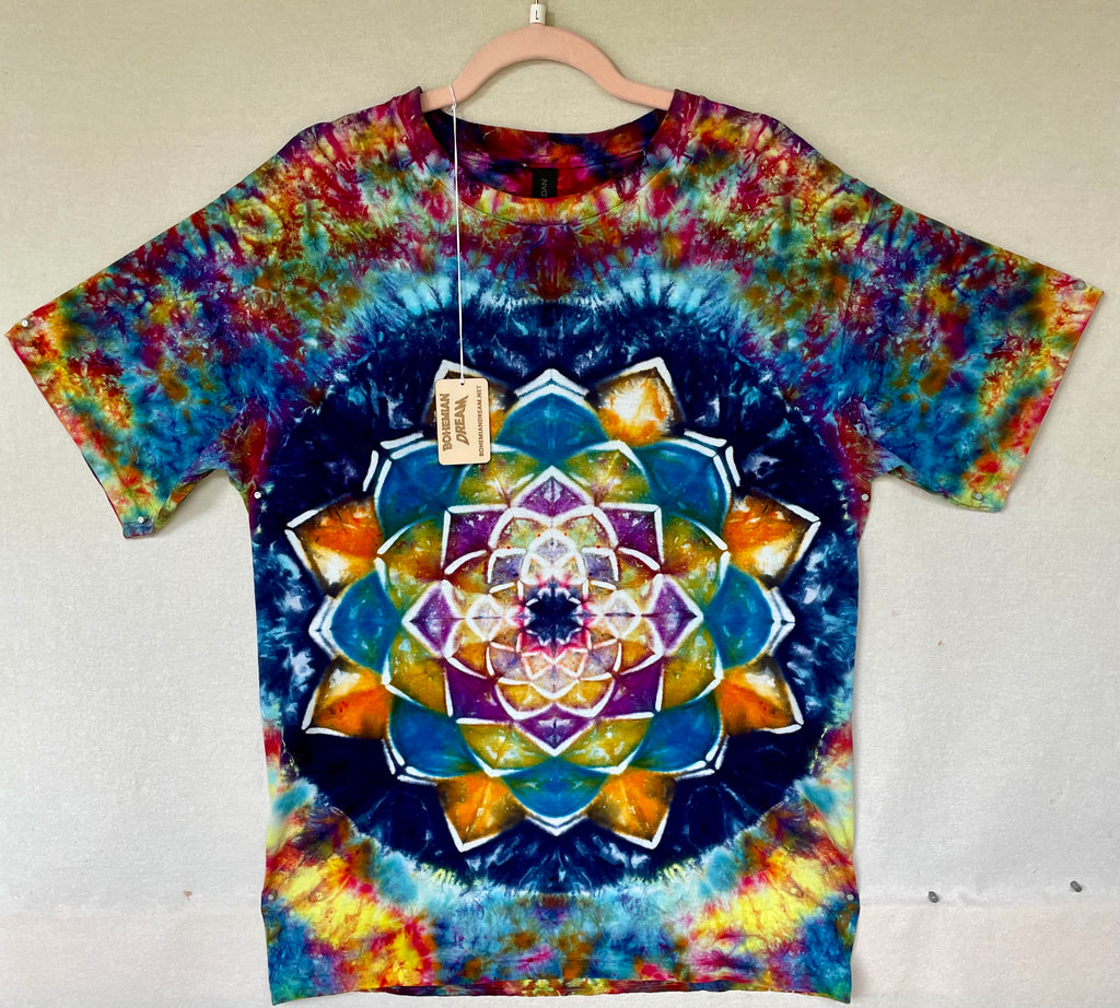 L GILDAN Mandala tie-dye