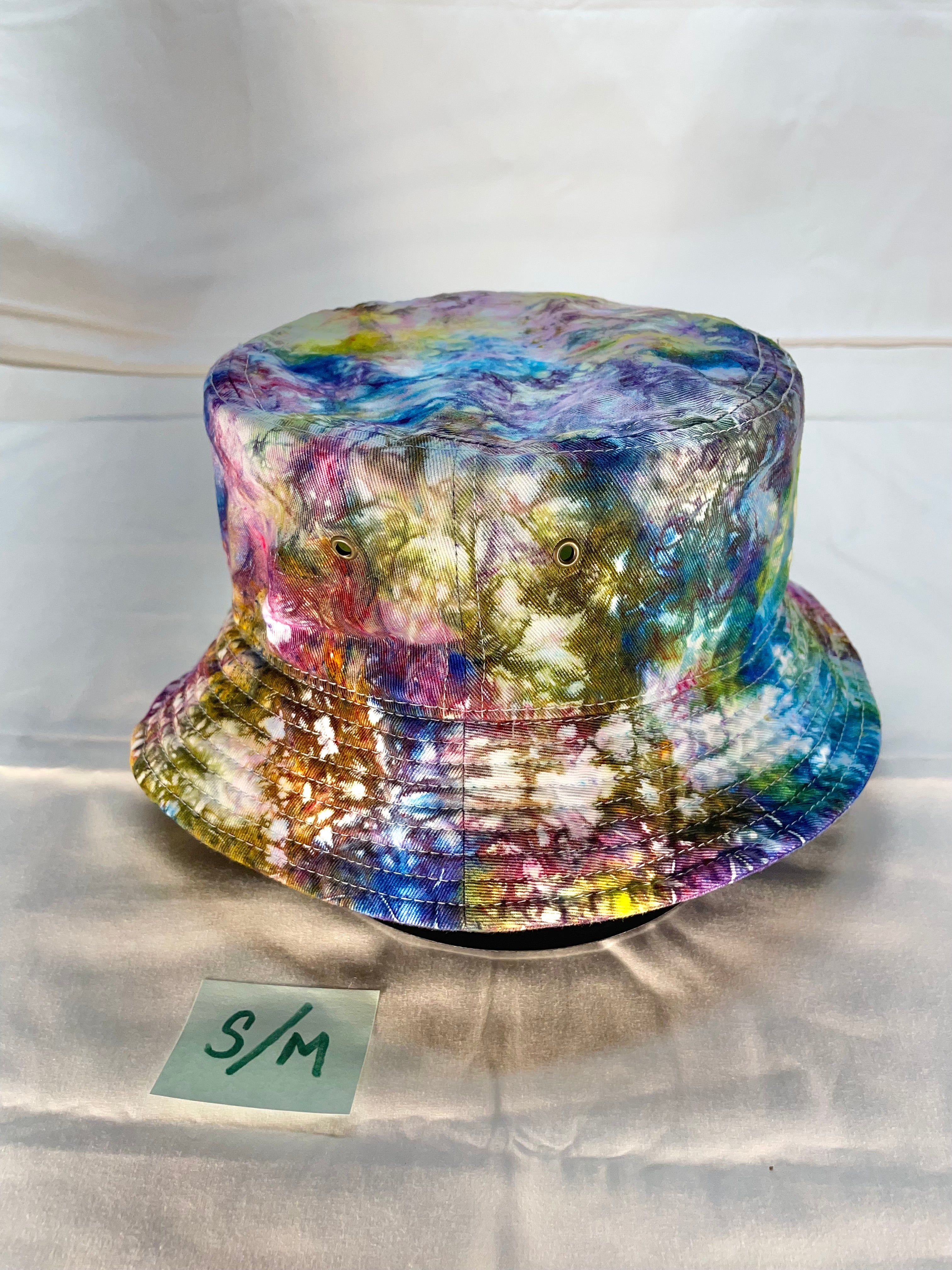 S/M short Brim Tiedye Bucket Hat