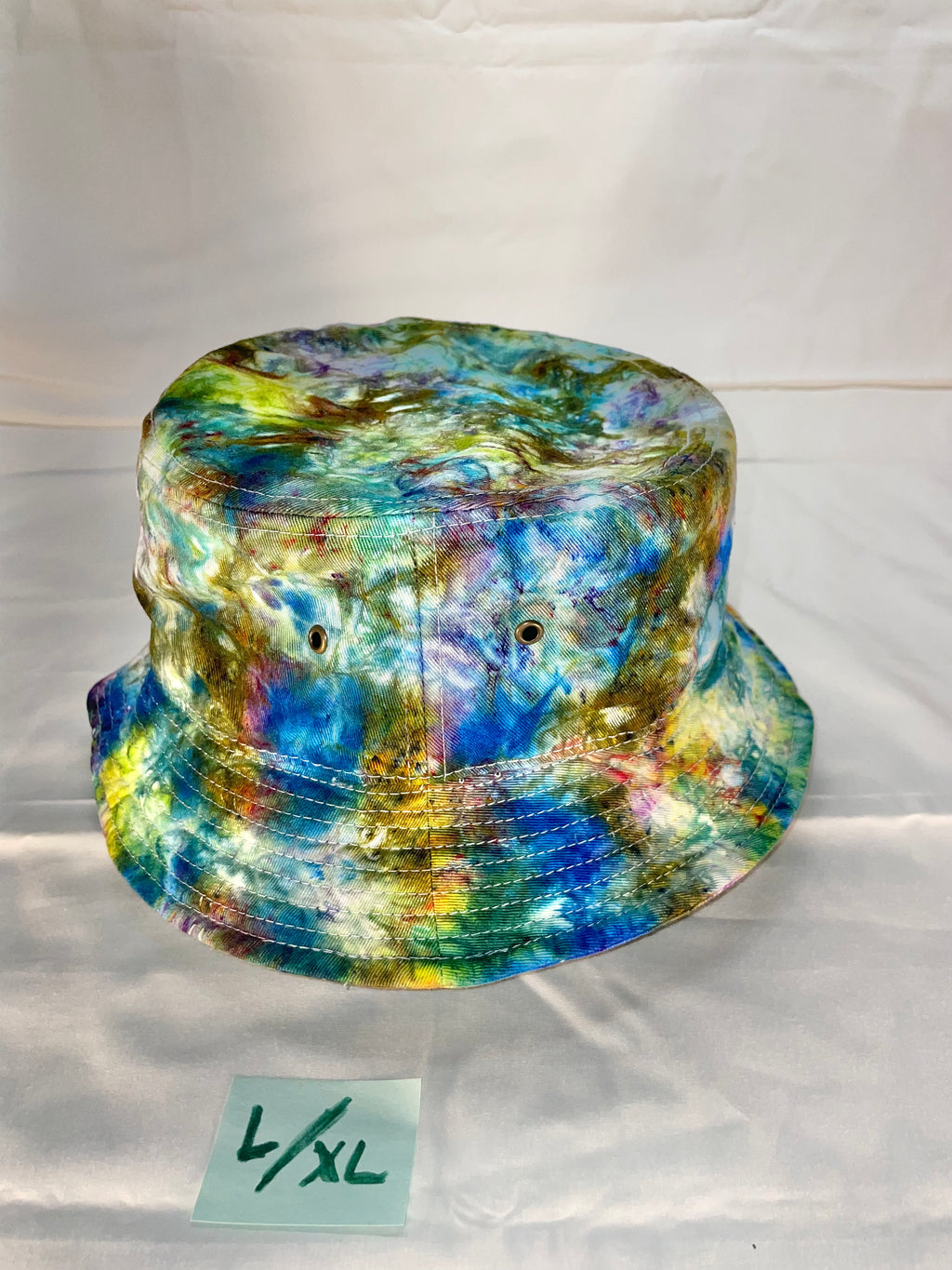 L/XL Short Brim Tiedye Bucket Hat