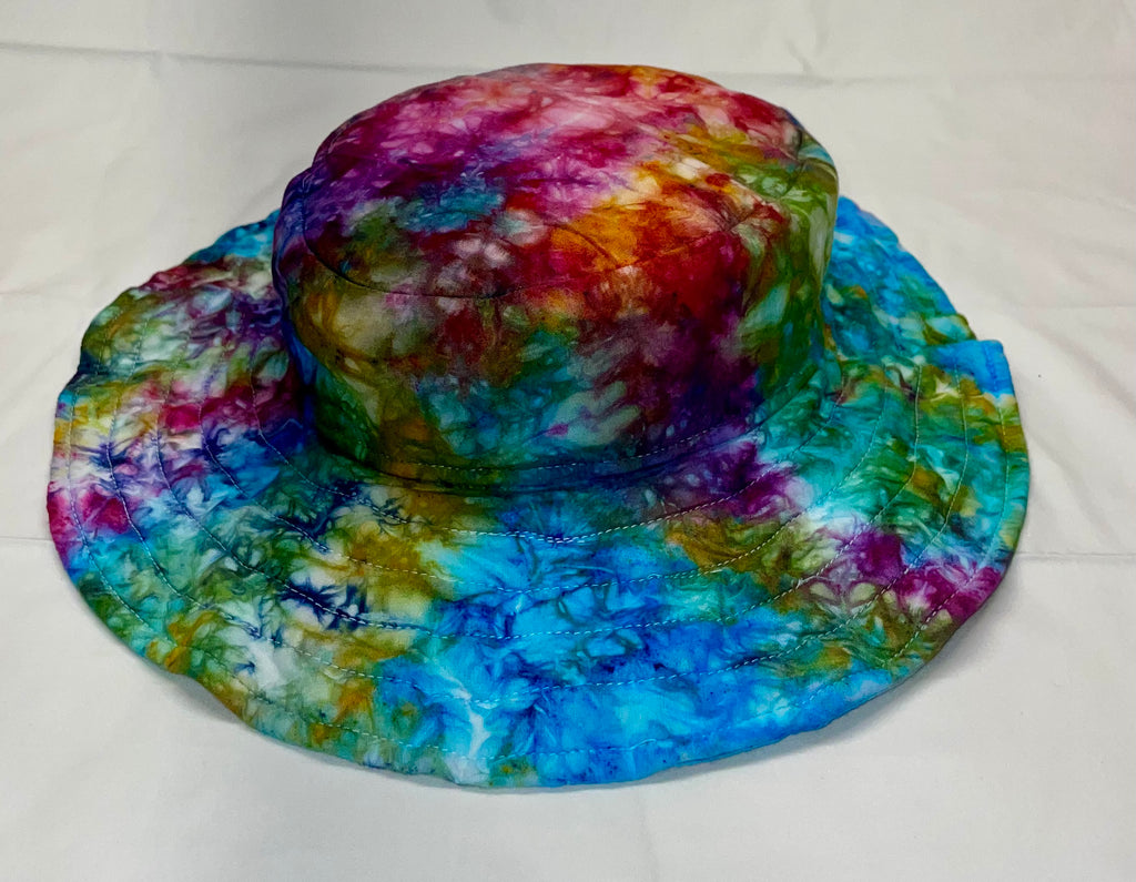 L Tie-Dye Bucket Hat