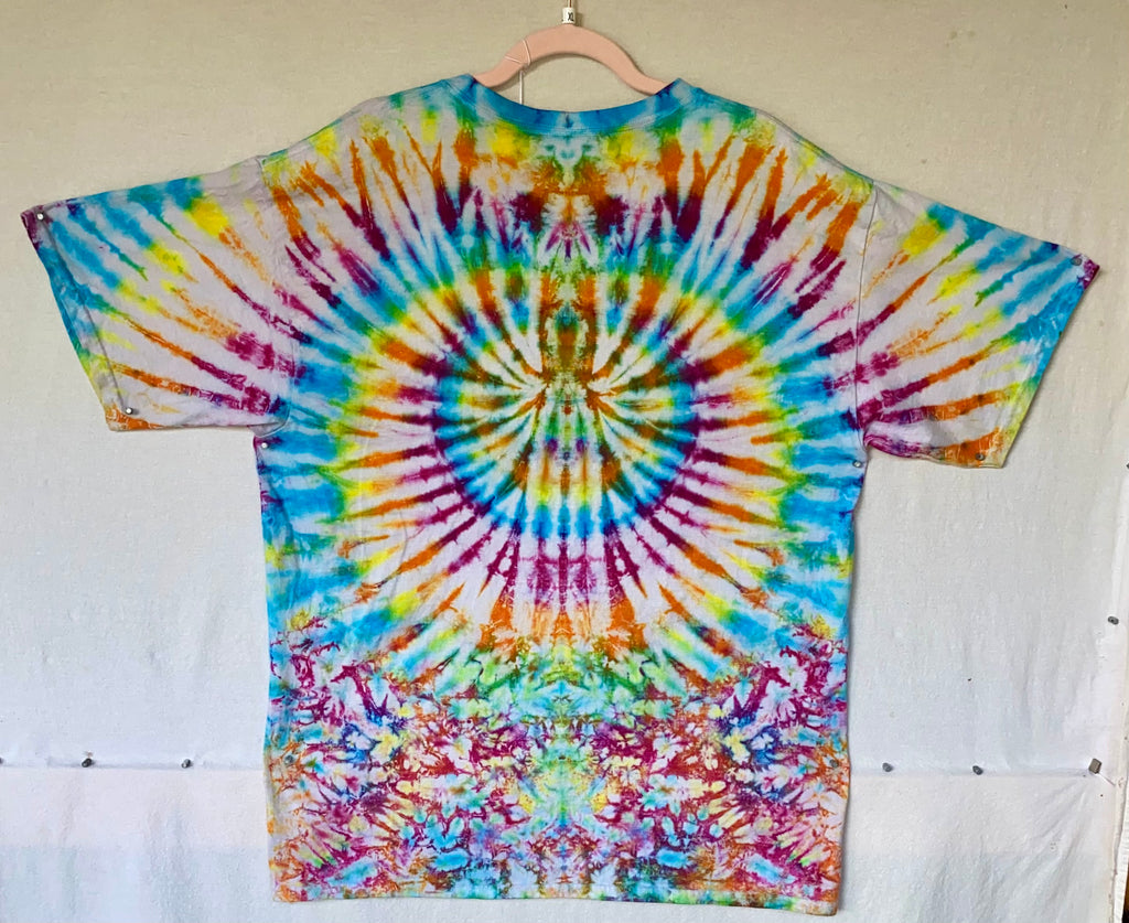 XL GILDAN spider tie-dye