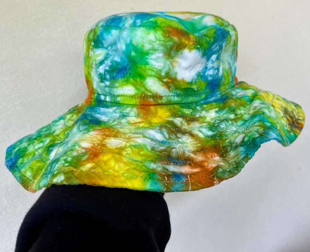 M tie-dye hat