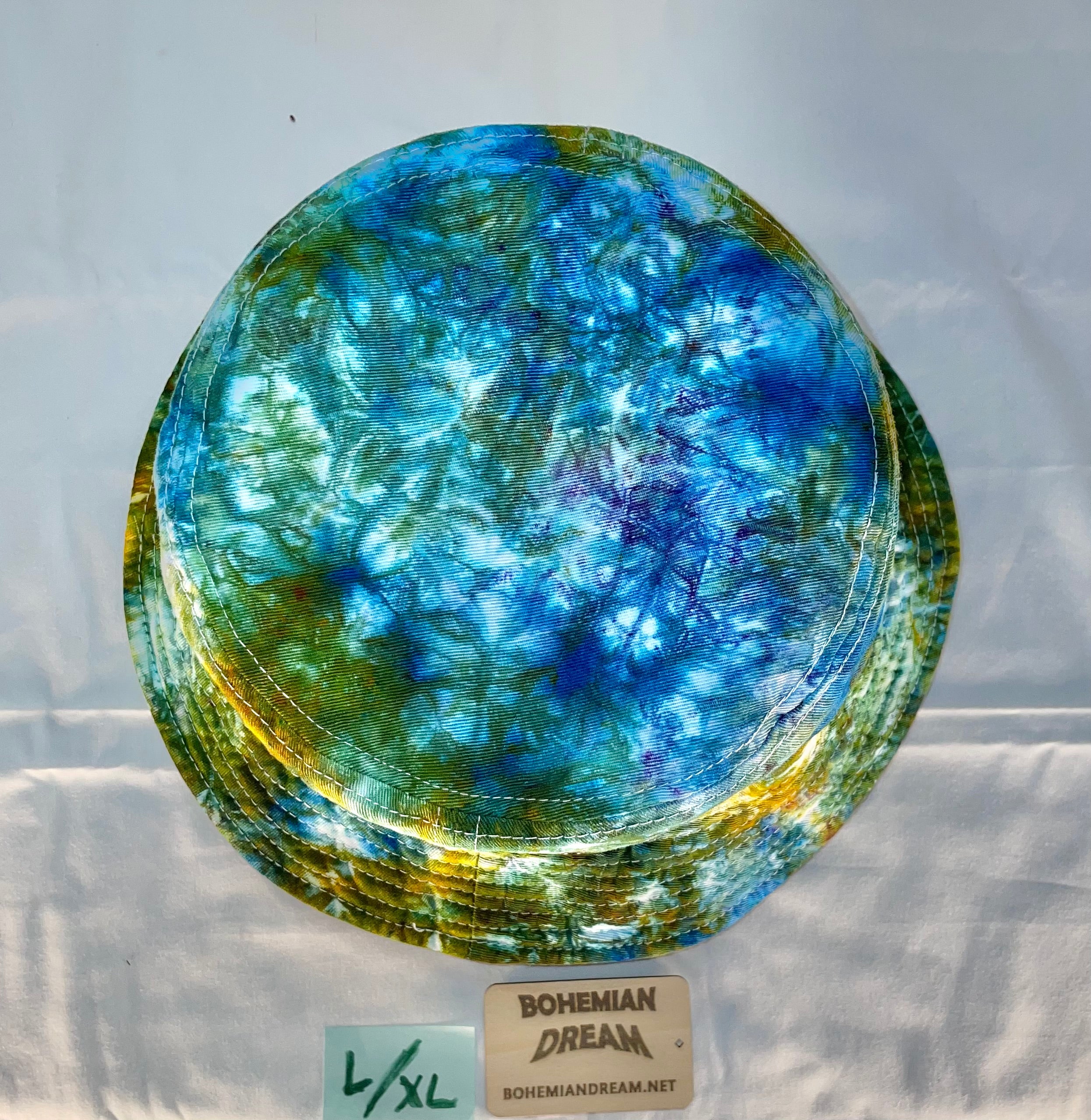 L/XL Short Brim Tiedye Bucket Hat