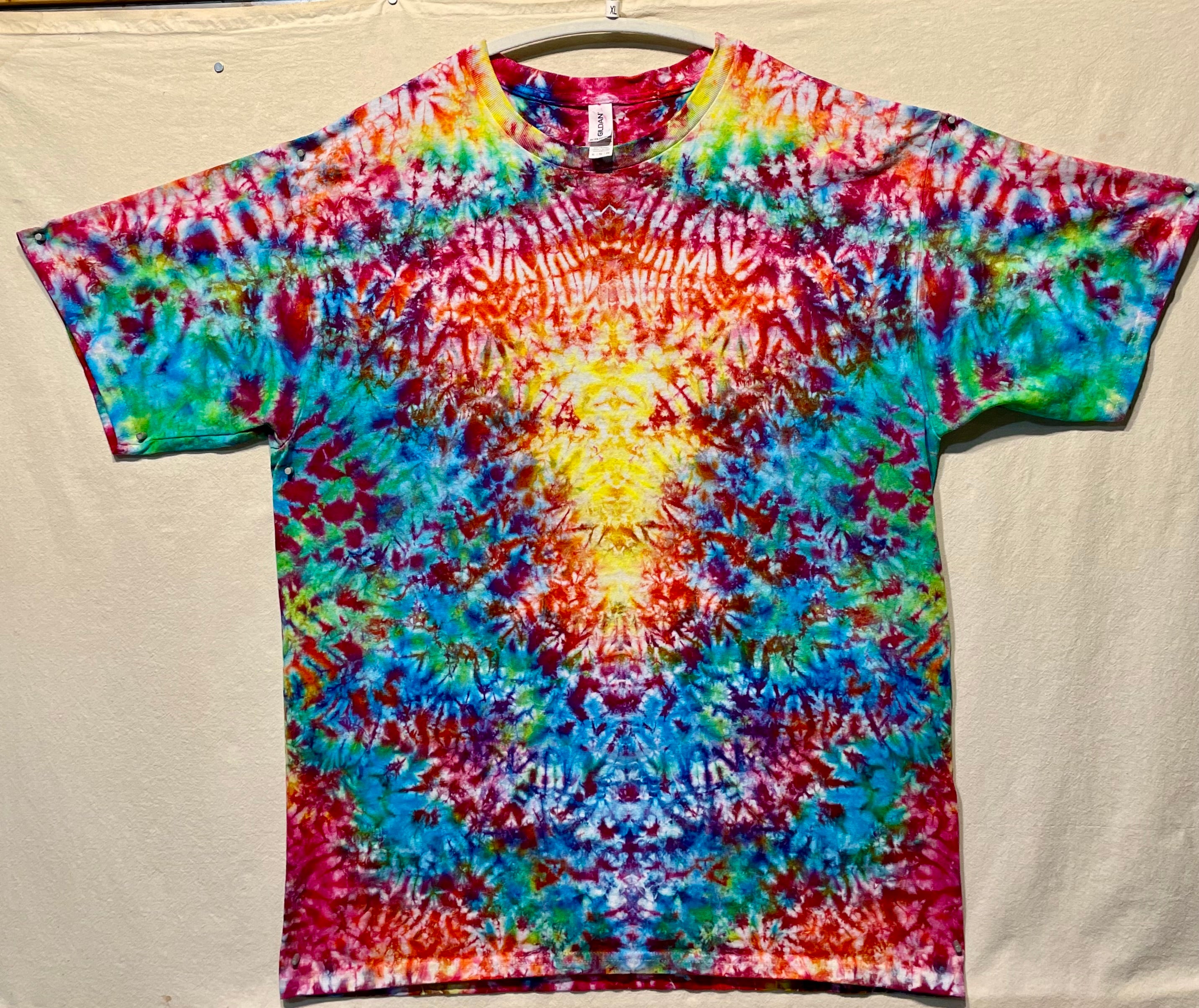 XL GILDAN Tie-Dye T-Shirt