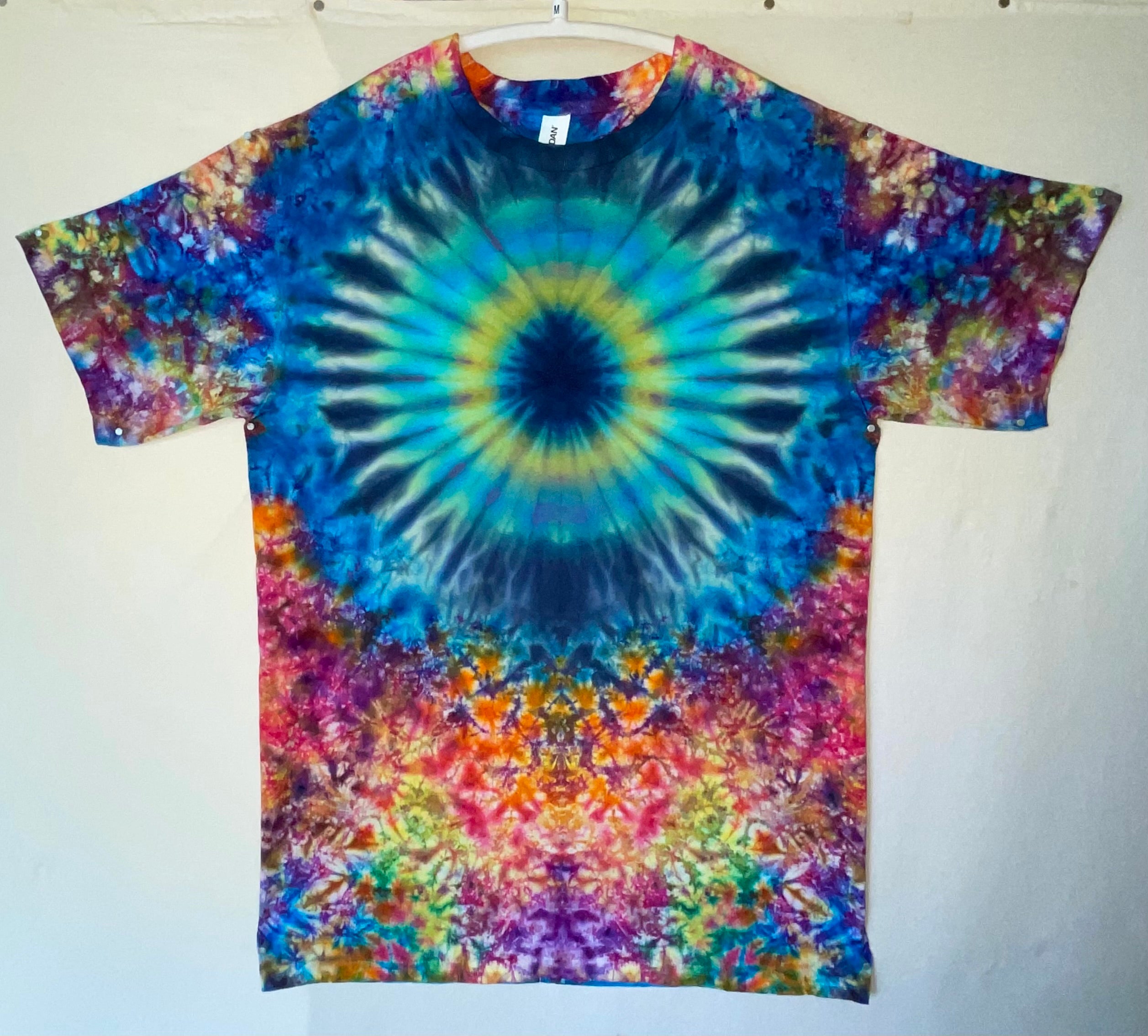 M GILDAN tie-dye