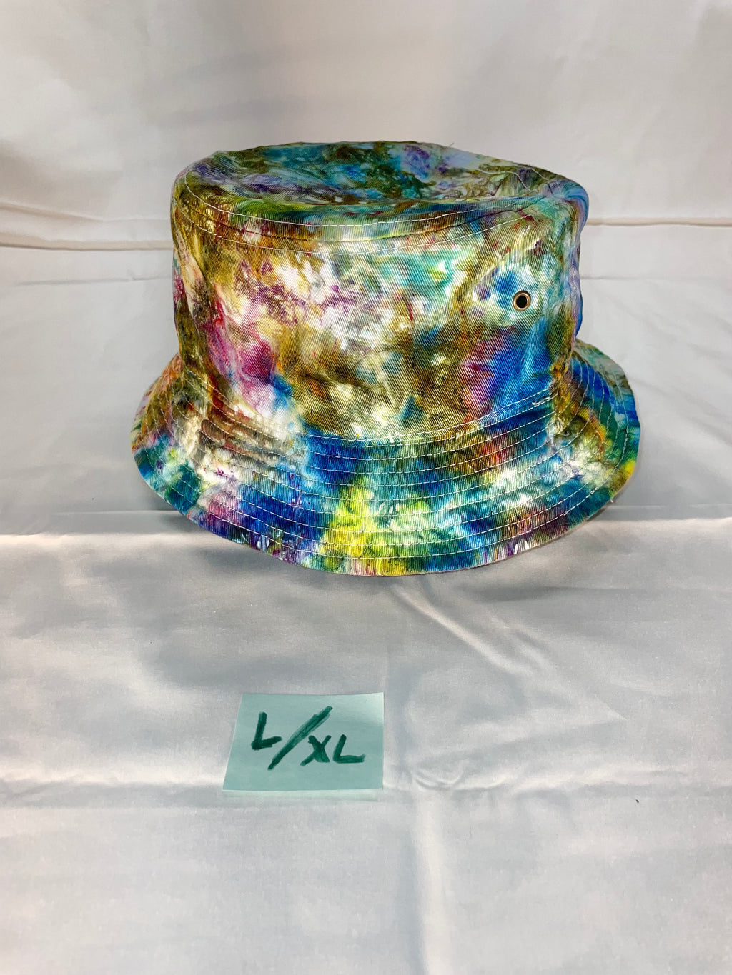 L/XL Short Brim Tiedye Bucket Hat