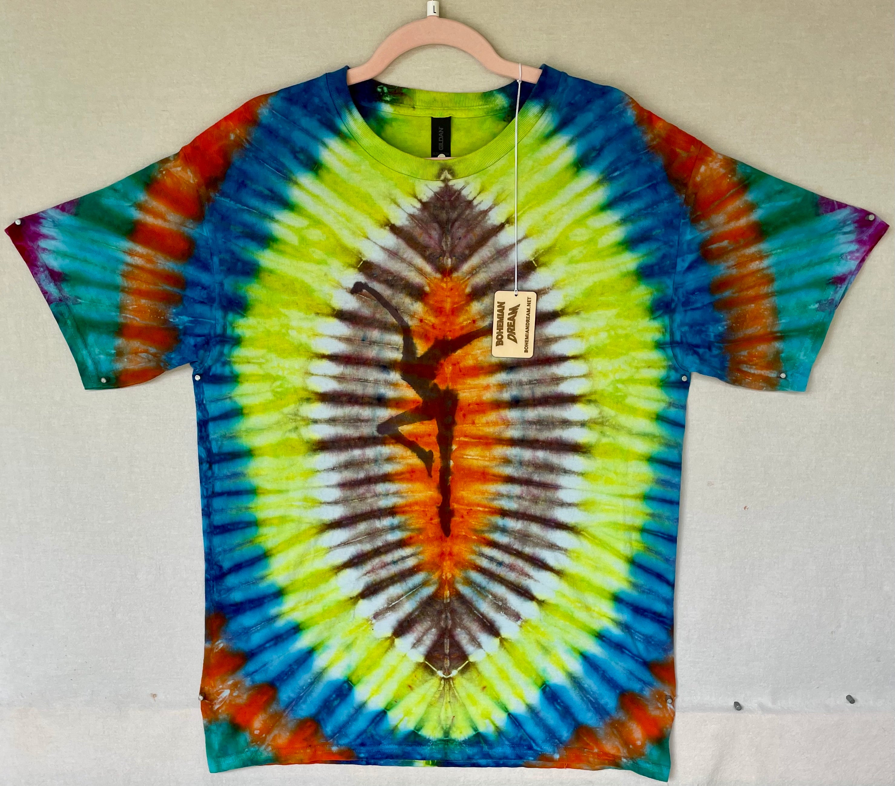 L GILDAN VJ tie-dye with hand, painted dancing lady