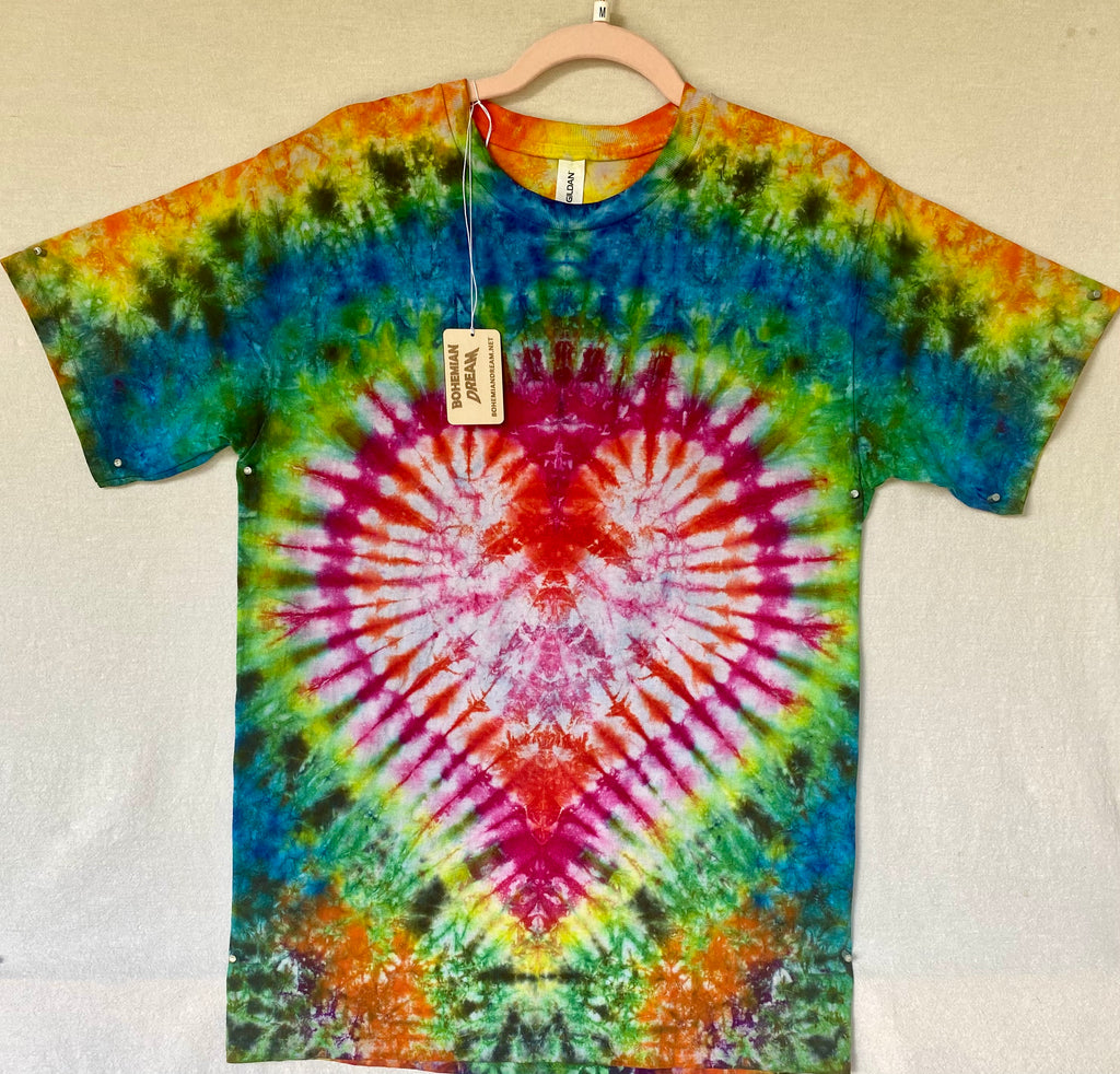 M GILDAN heart tie-dye