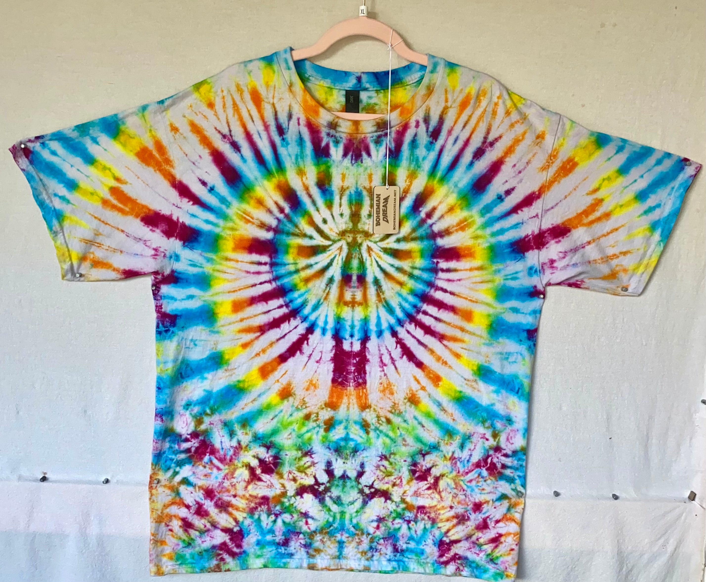 XL GILDAN spider tie-dye