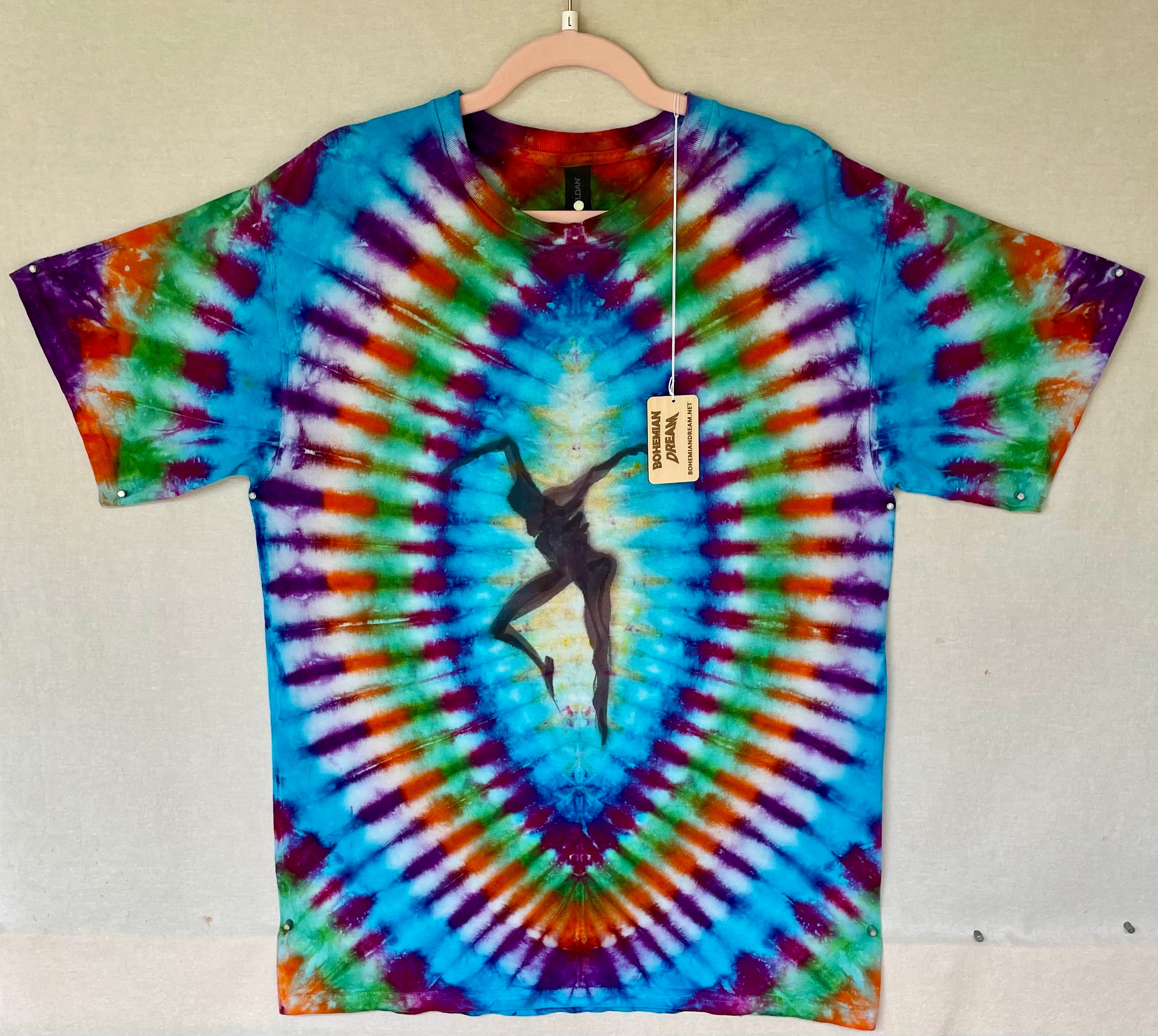 L GILDAN VJ tie-dye with hand, painted dancing lady ￼