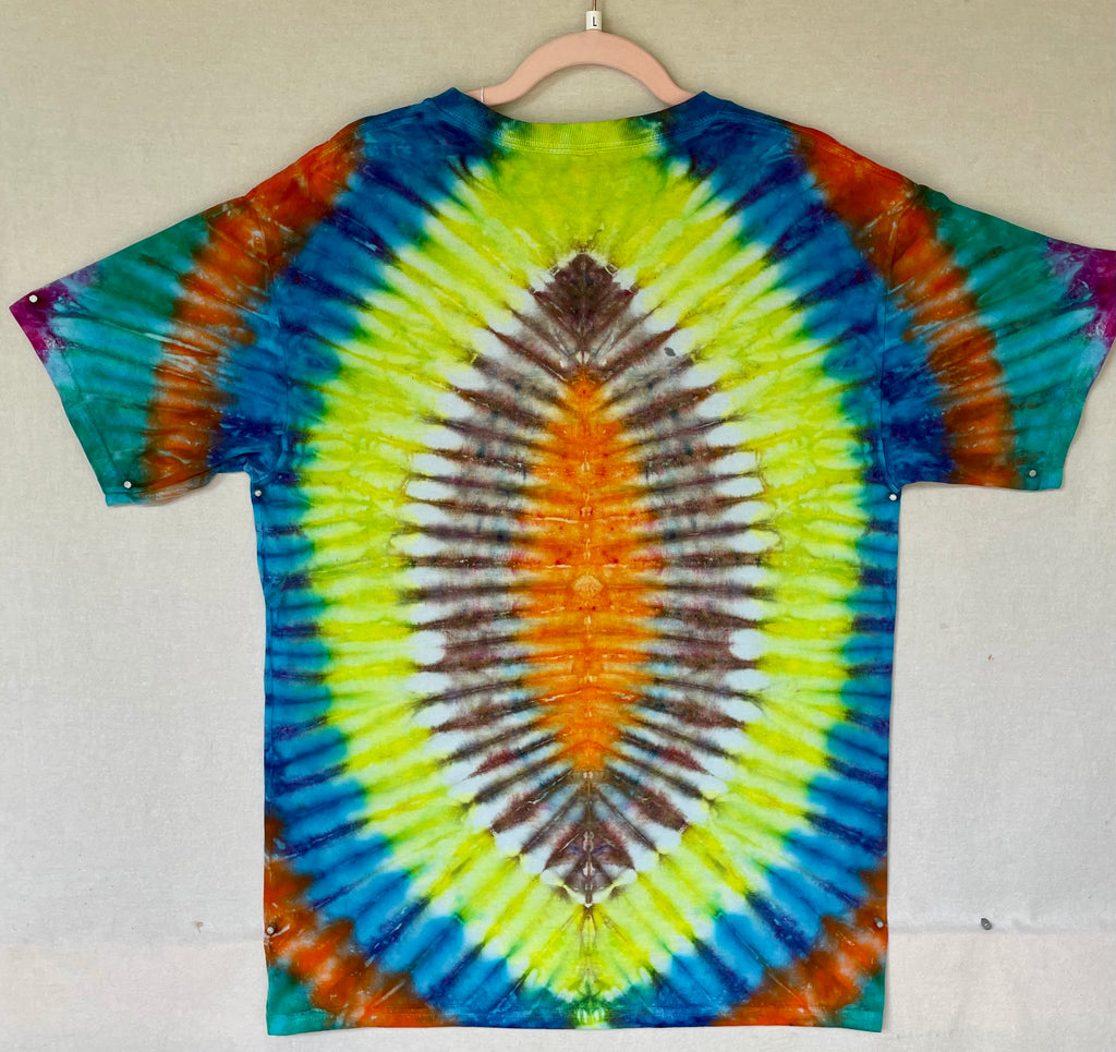 L GILDAN VJ tie-dye with hand, painted dancing lady