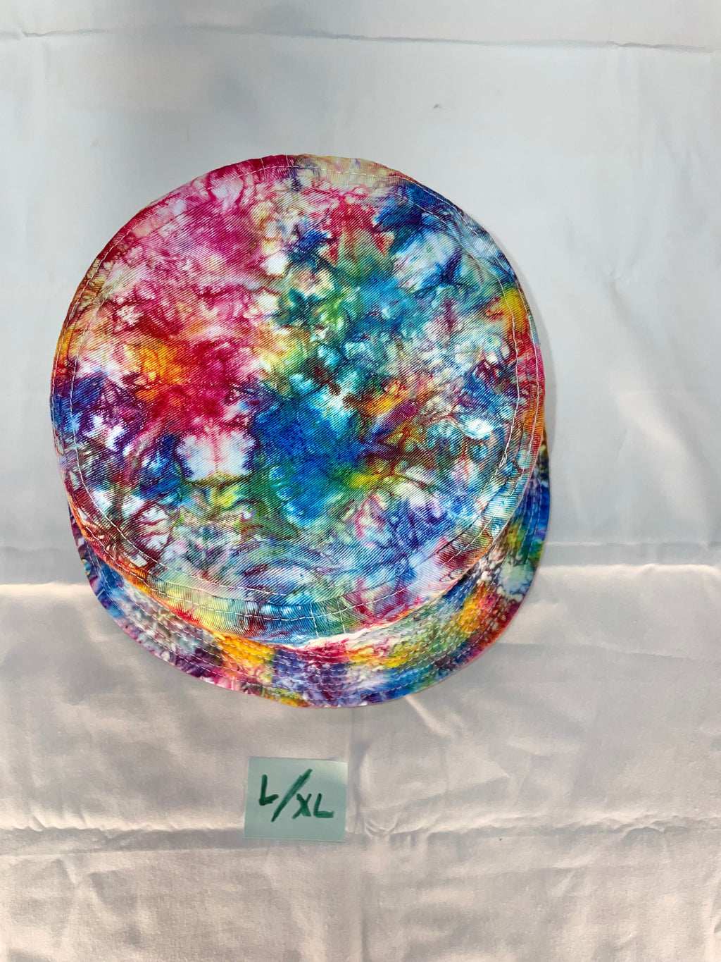 L/XL short Brim Tiedye Bucket Hat