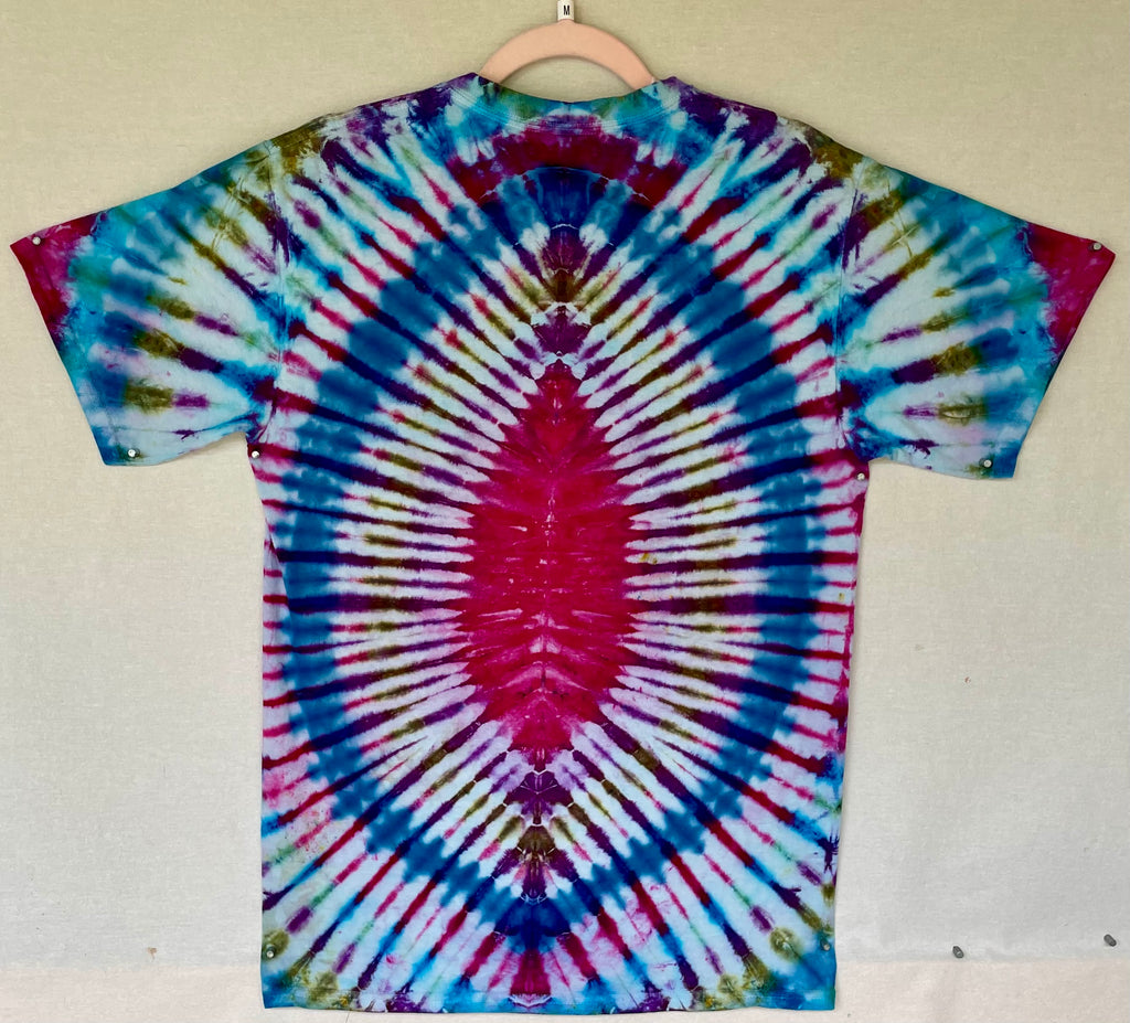 M GILDAN VJ tie-dye with hand painted dancing lady