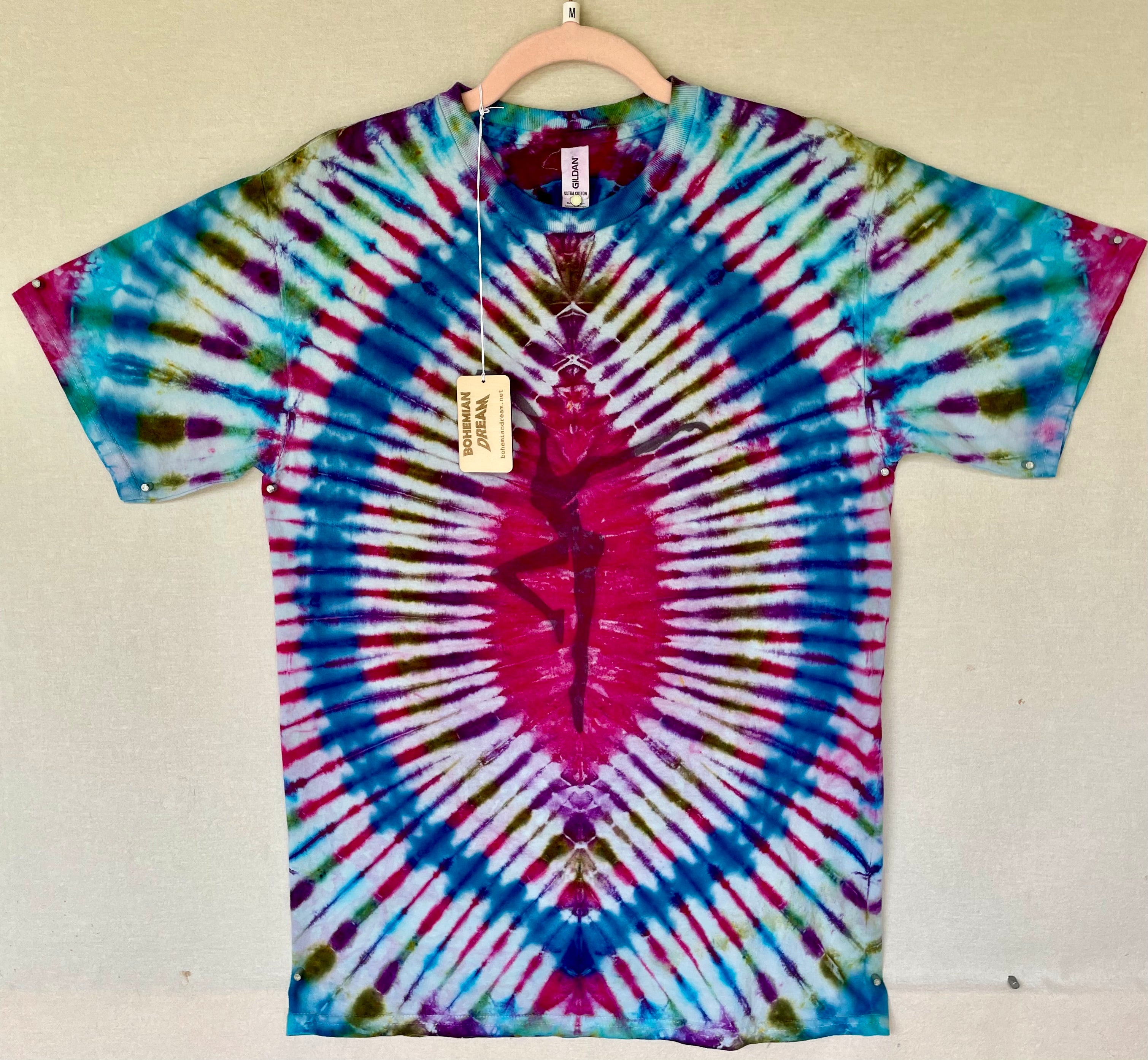 M GILDAN VJ tie-dye with hand painted dancing lady