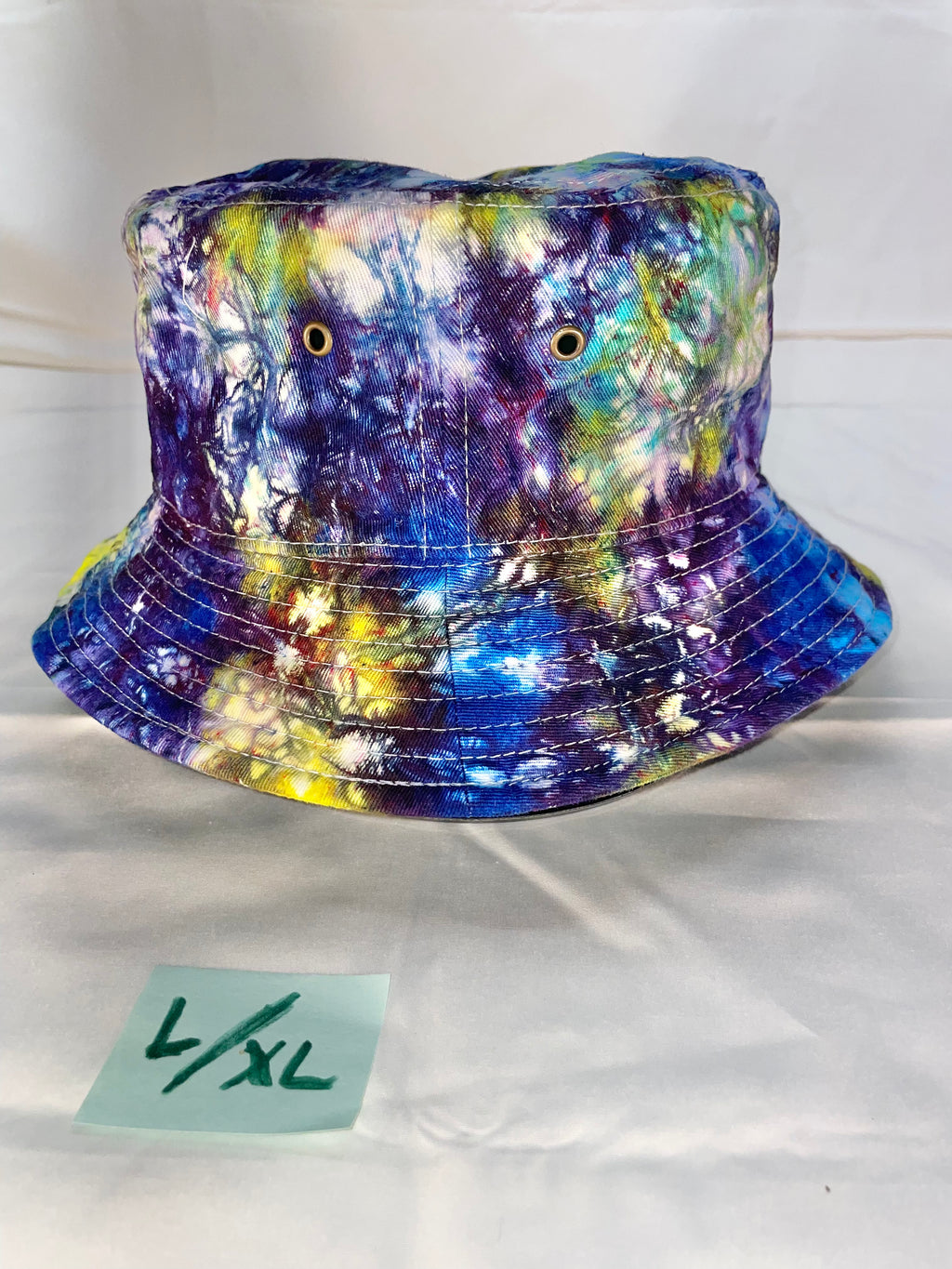 L/XL Short Brim Tiedye Bucket Hat