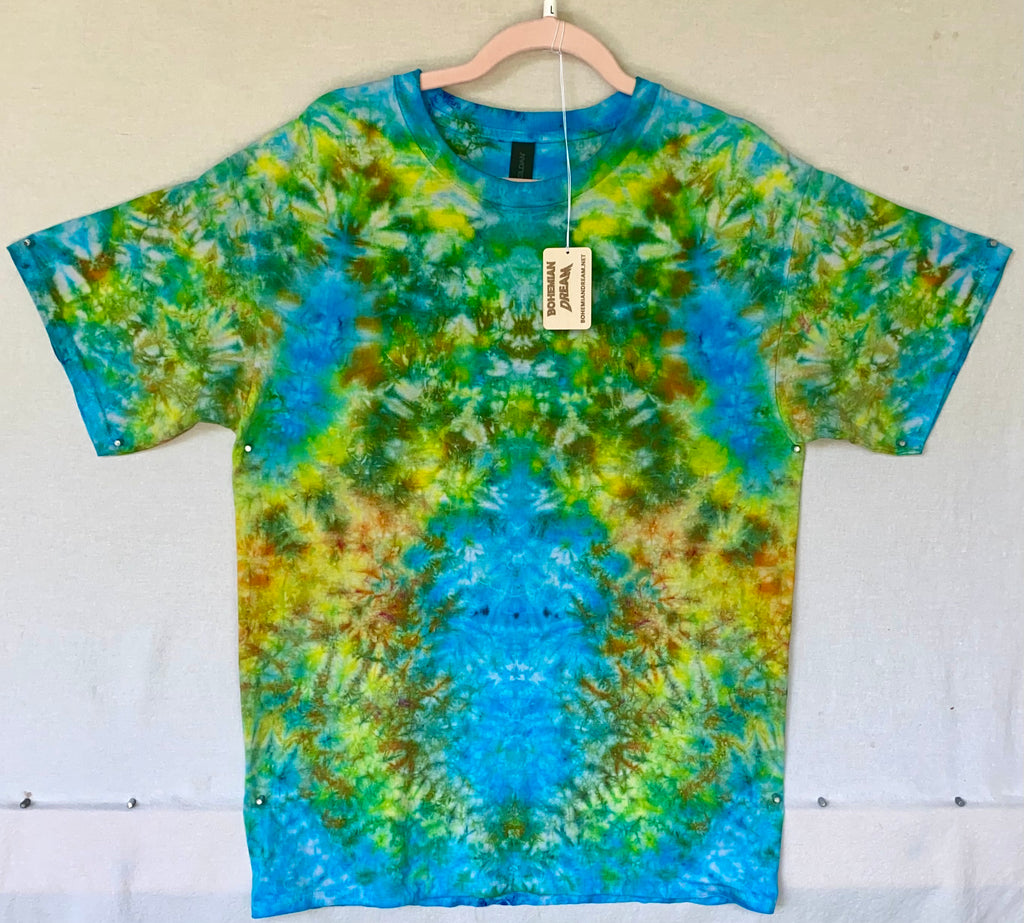 L GILDAN heart tie-dye