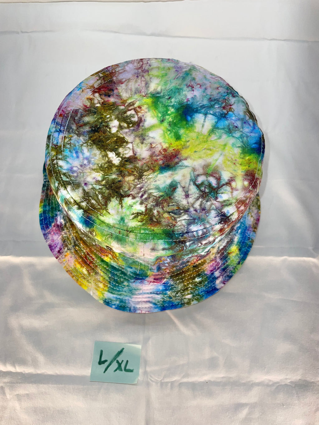 L/XL Short Brim Tiedye Bucket Hat