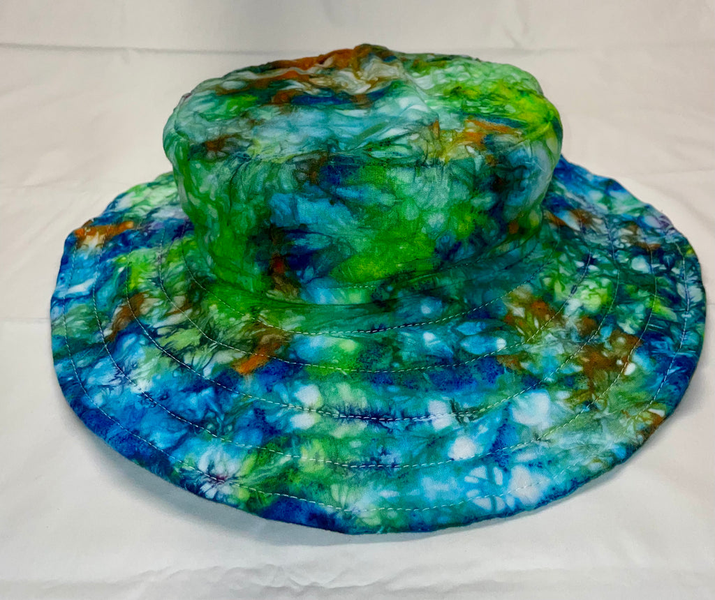 L Tie-Dye Bucket Hat