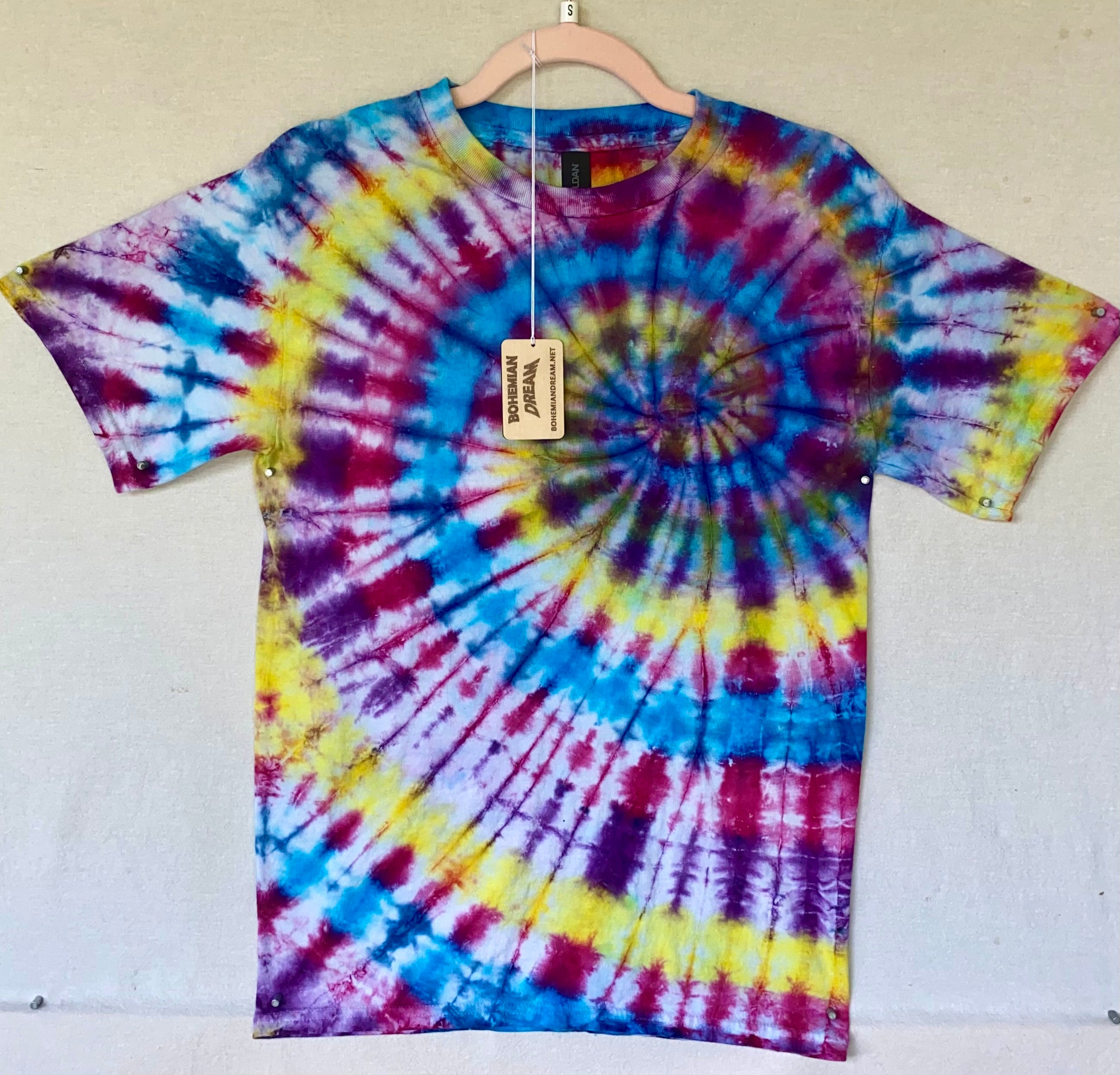 S Gildan Spiral tie-dye