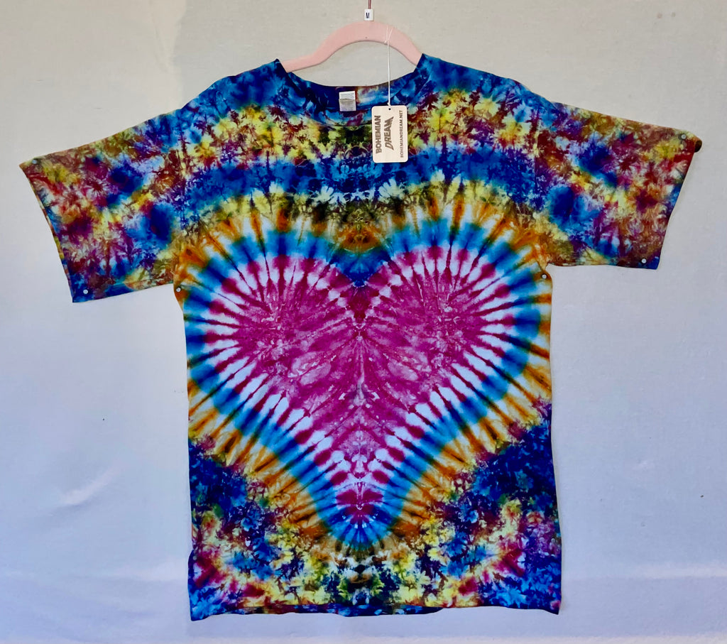 M GILDAN Heart Tie-Dye