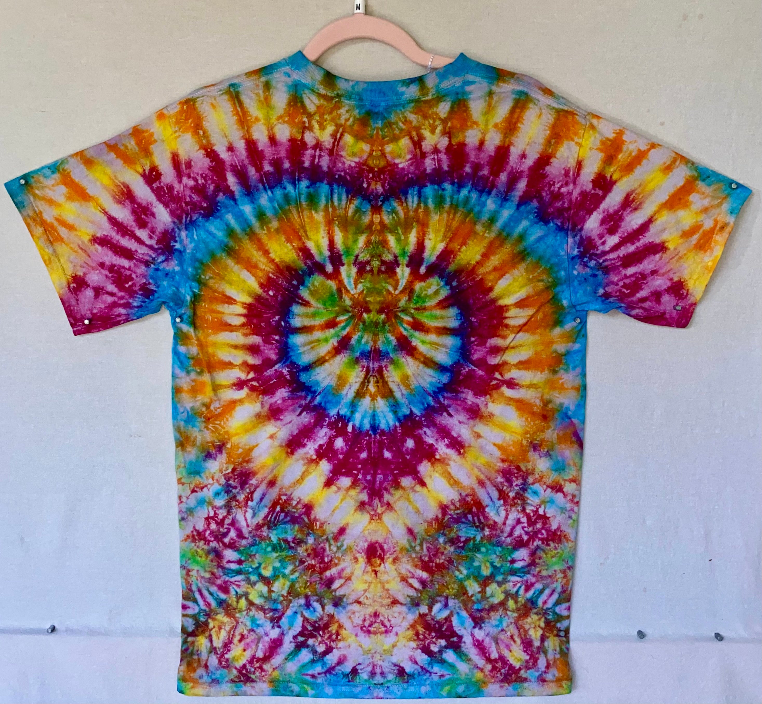 M GILDAN spider tie-dye